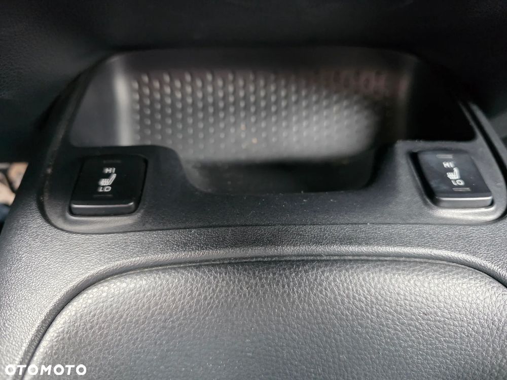 Toyota Corolla 2.0 Hybrid Comfort - 23