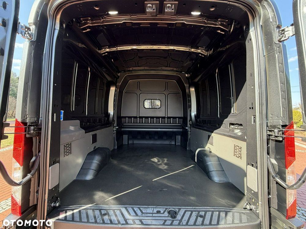Ford Transit - 18