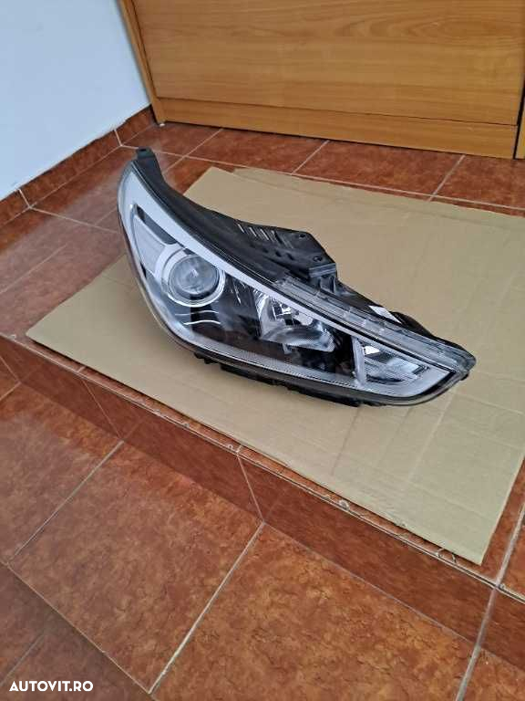 Far dreapta Hyundai i30 an 2017-2020 original cod 92102G4020 - 2