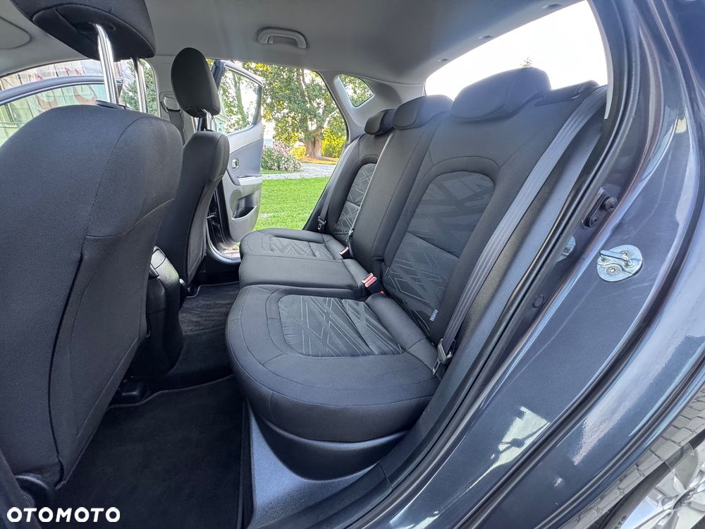 Kia Ceed - 28