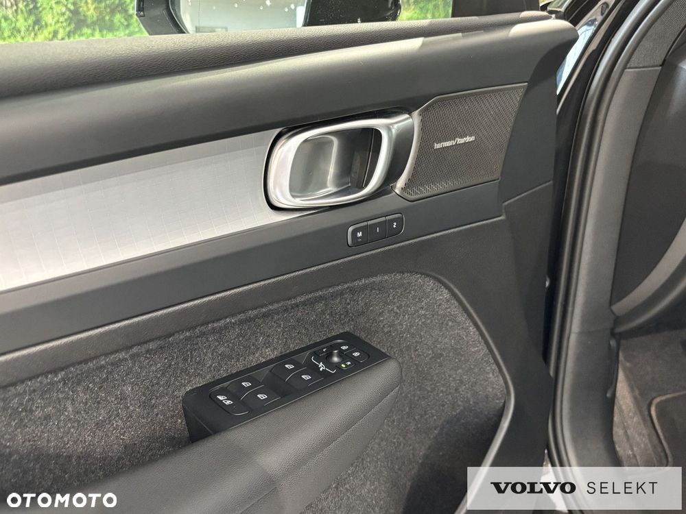 Volvo XC 40 - 23