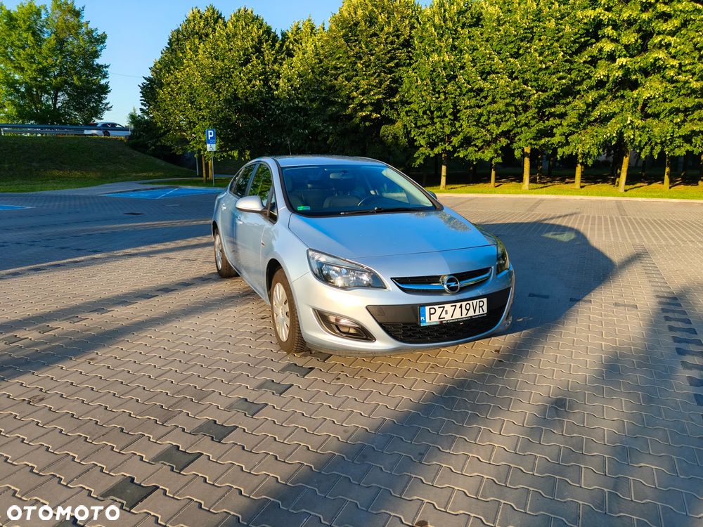 Opel Astra 1.6 Active EU6 - 2