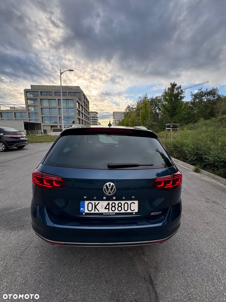 Volkswagen Passat Variant 2.0 TDI 4Mot Elegance DSG - 15