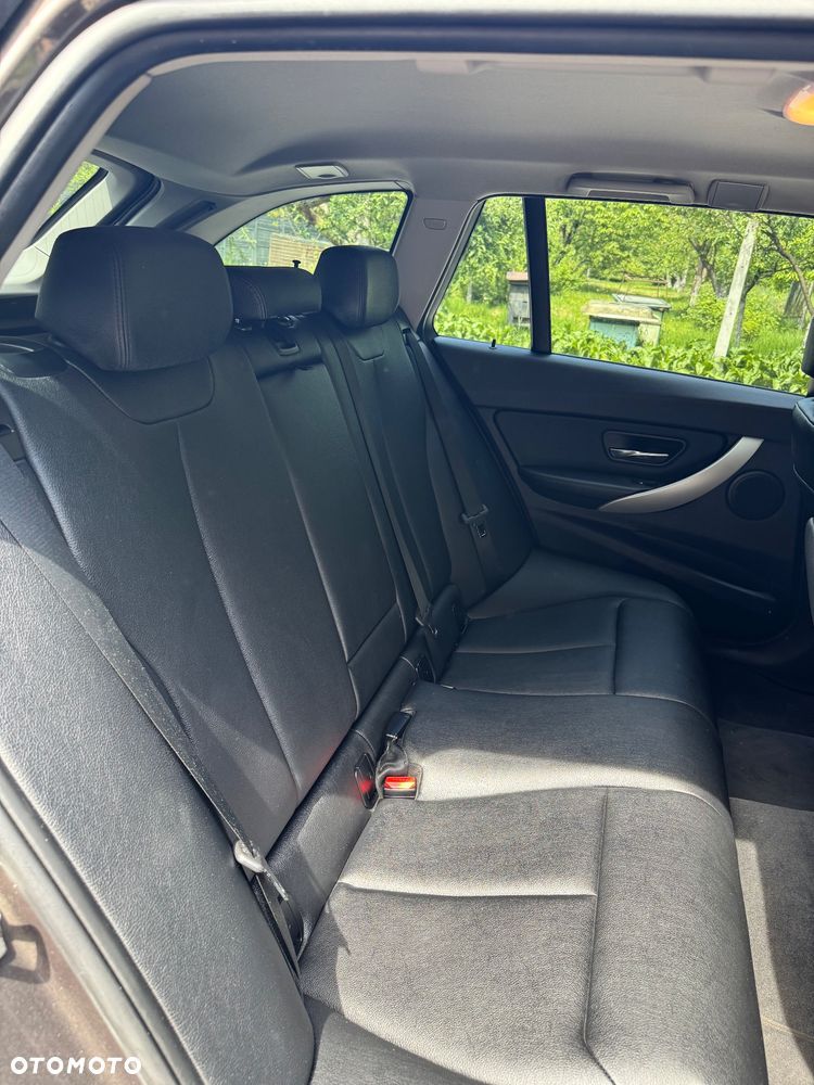 BMW Seria 3 316d Sport Line - 8