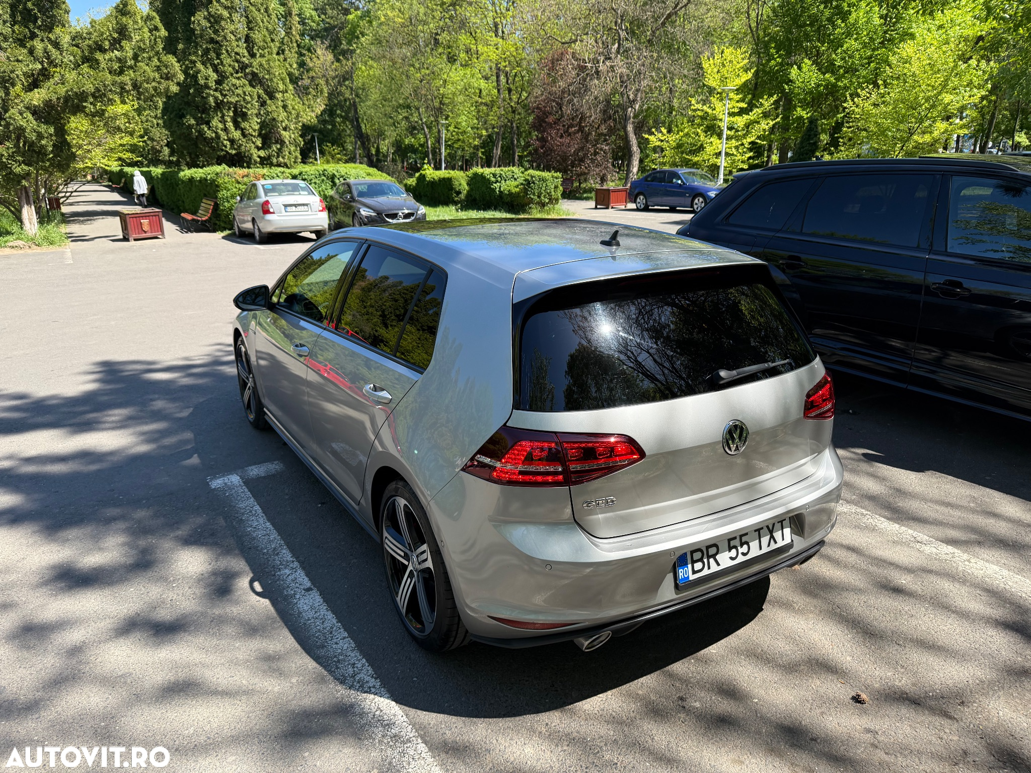 Volkswagen Golf 2.0 TDI DPF BMT DSG GTD - 4
