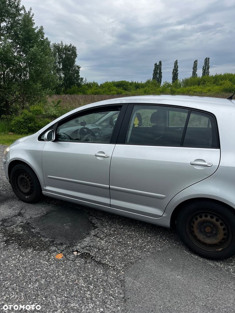 Volkswagen Golf 1.6 FSI Comfortline - 3