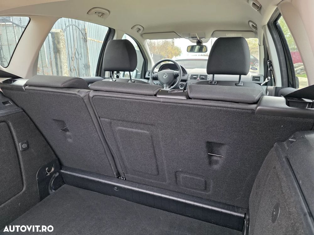 Mercedes-Benz A 160 BlueEFFICIENCY Elegance - 10