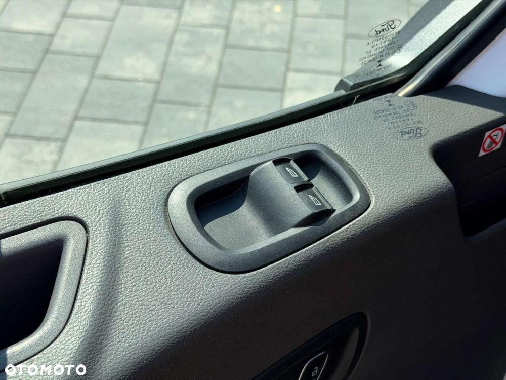 Ford Transit - 18