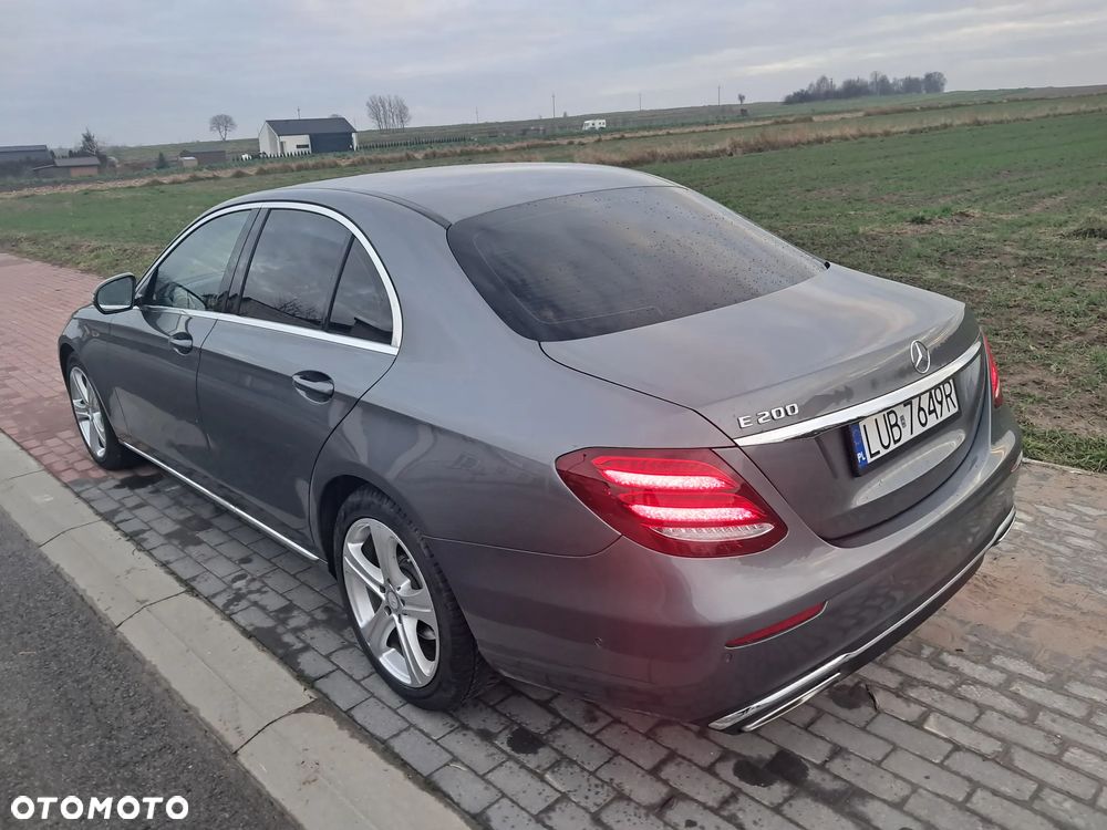 Mercedes-Benz Klasa E 200 9G-TRONIC - 16