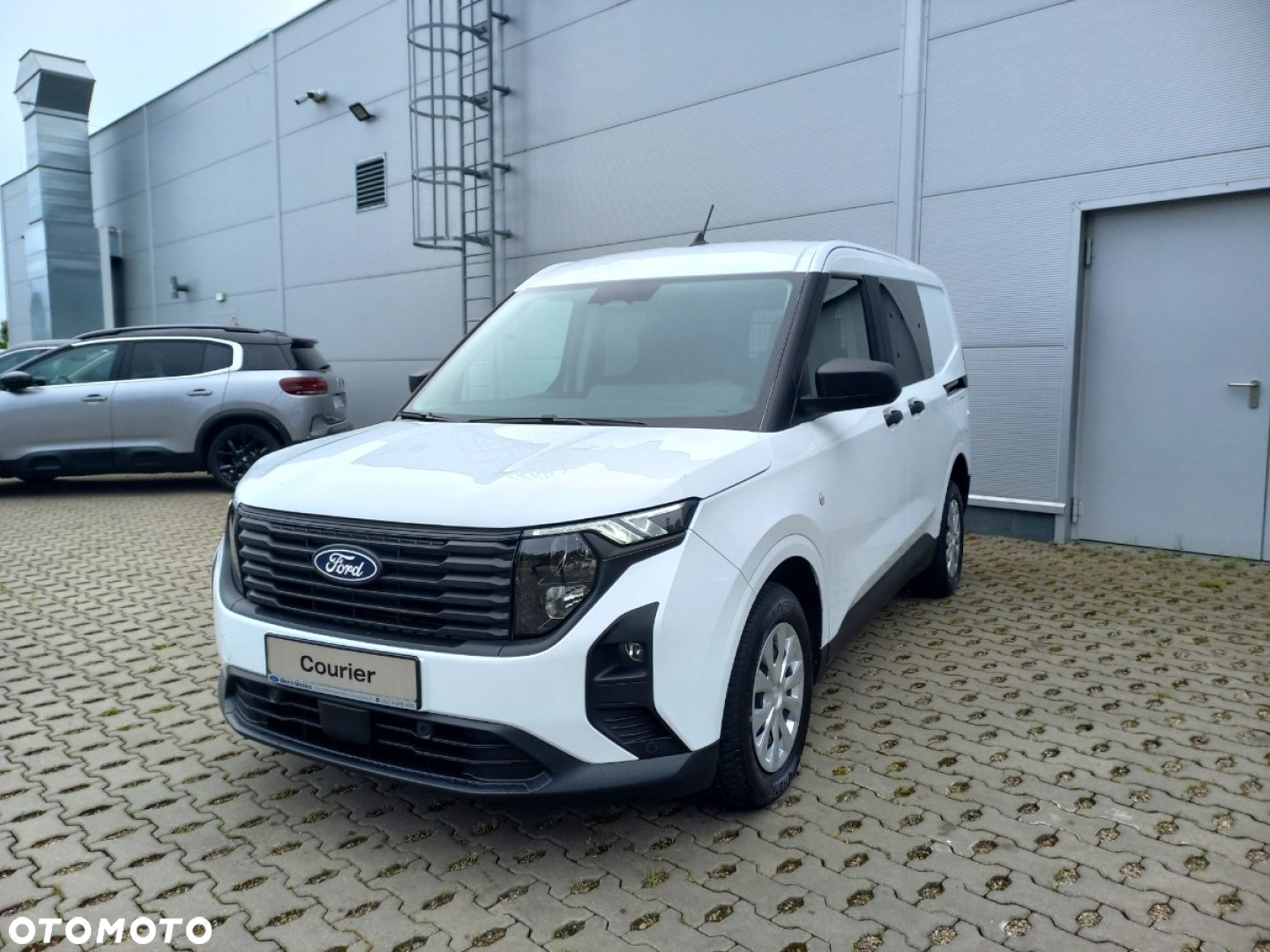Ford Transit Courier - 6