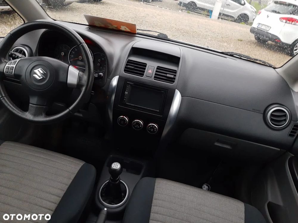 Suzuki SX4 1.6 Comfort Plus 4WD - 6