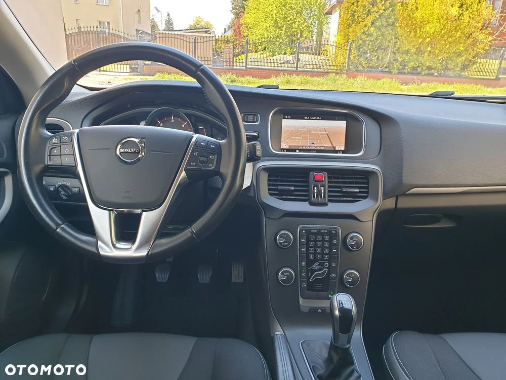 Volvo V40 D2 Momentum - 6