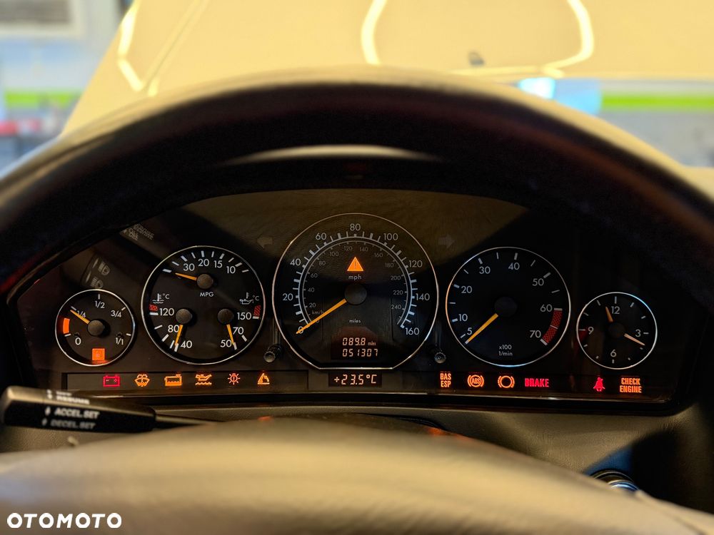 Mercedes-Benz SL - 36