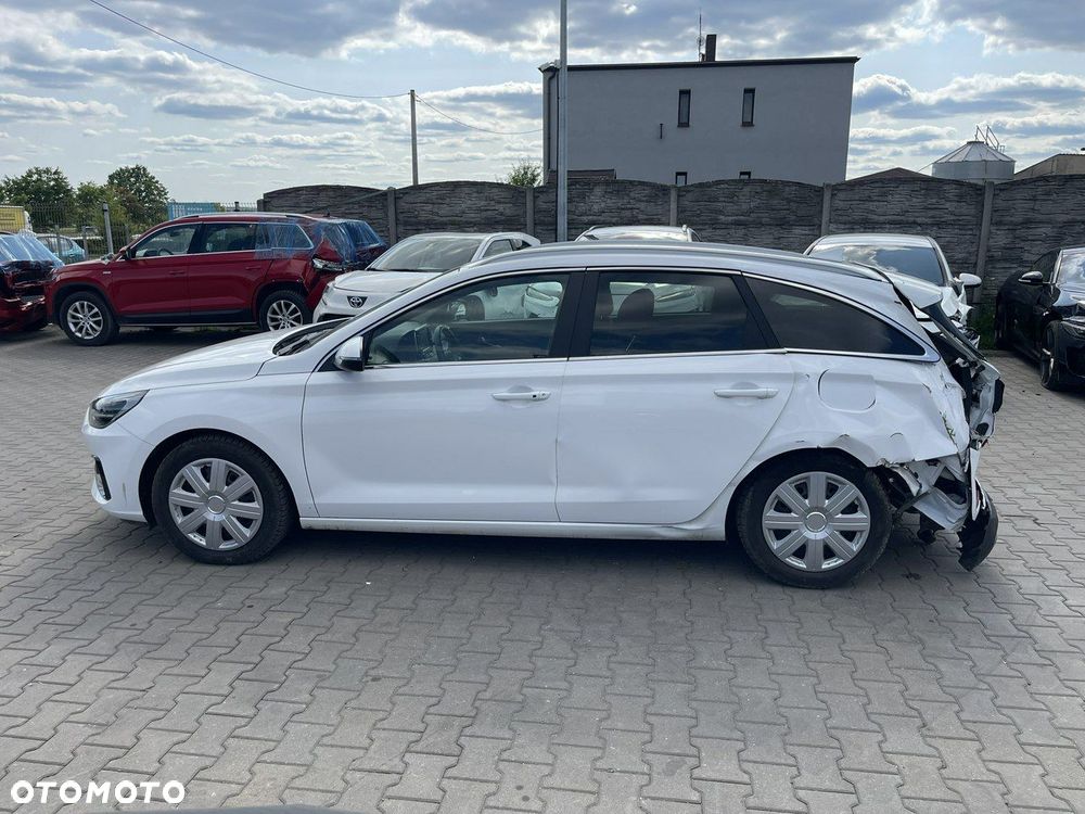 Hyundai i30 Kombi 1.0 T-GDI 48V-Hybrid Select - 2