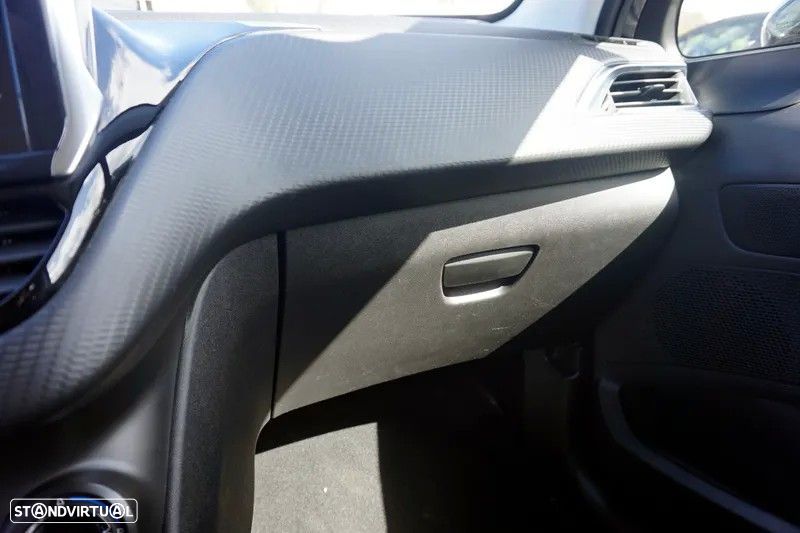 Peugeot 208 1.2 PureTech Style - 15