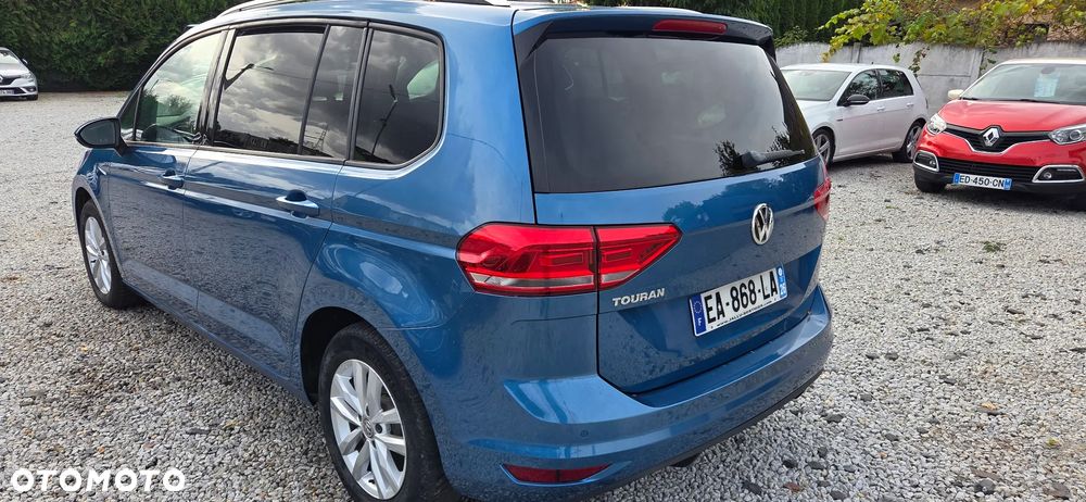 Volkswagen Touran - 30