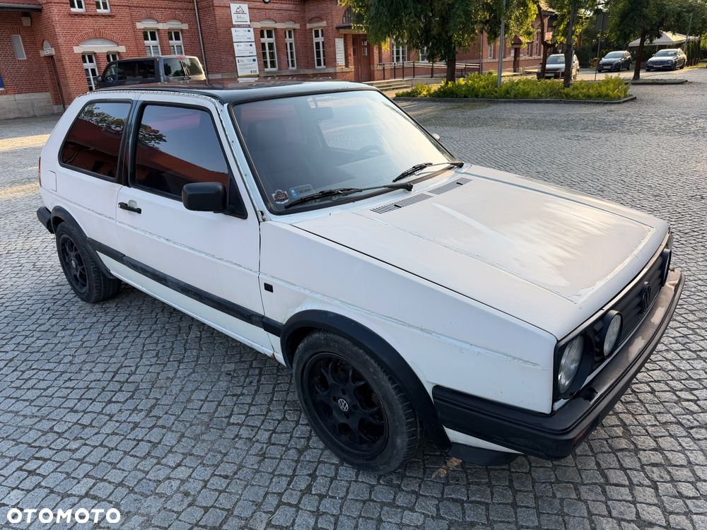 Volkswagen Golf 1.3 - 20