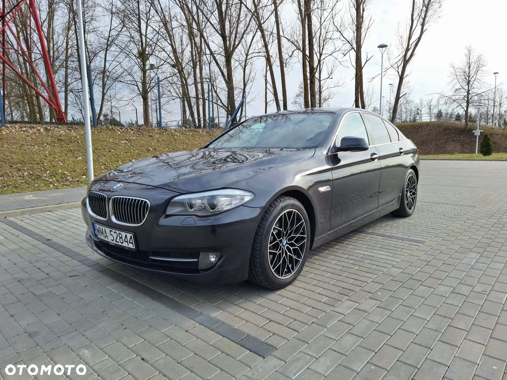 BMW Seria 5 520d Luxury Line - 2