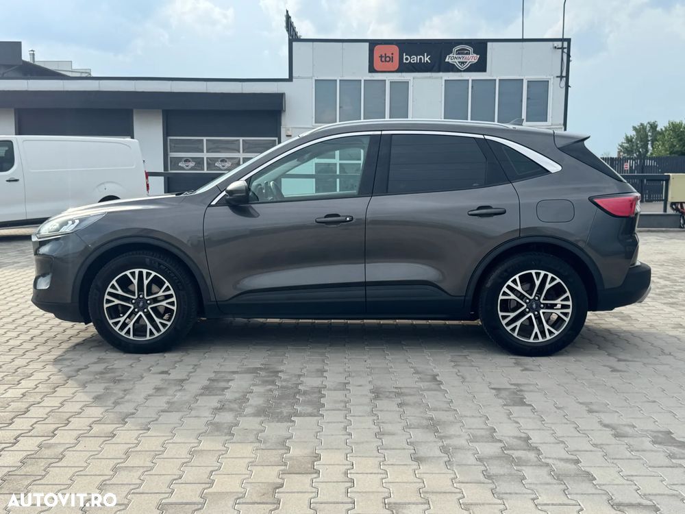 Ford Kuga 1.5 TDCi 2x4 Aut. Titanium - 4