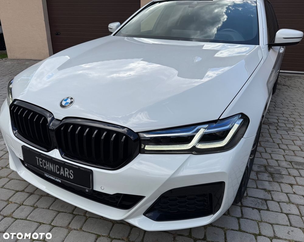 BMW Seria 5 530i Touring M Sport Edition - 4