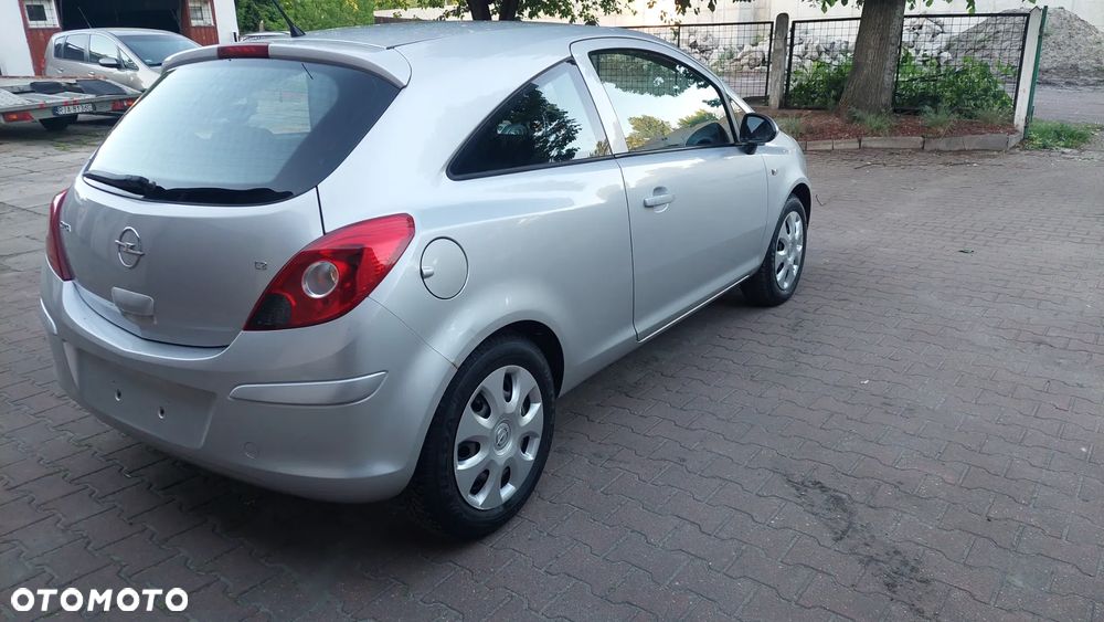 Opel Corsa 1.2 16V - 4