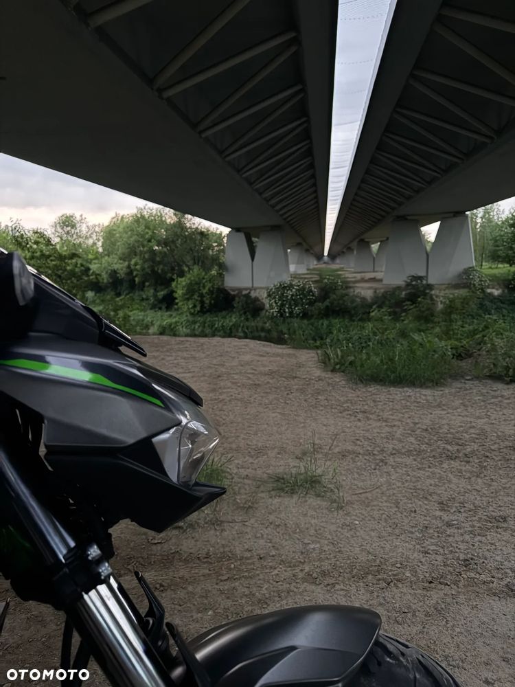 Kawasaki Z 650 - 10