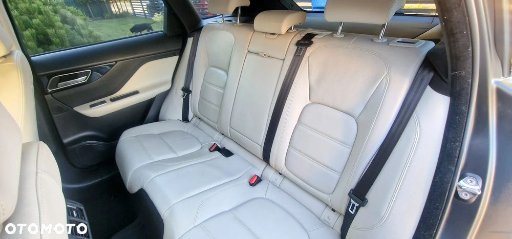 Jaguar F-Pace 2.0 i4D AWD Prestige - 26