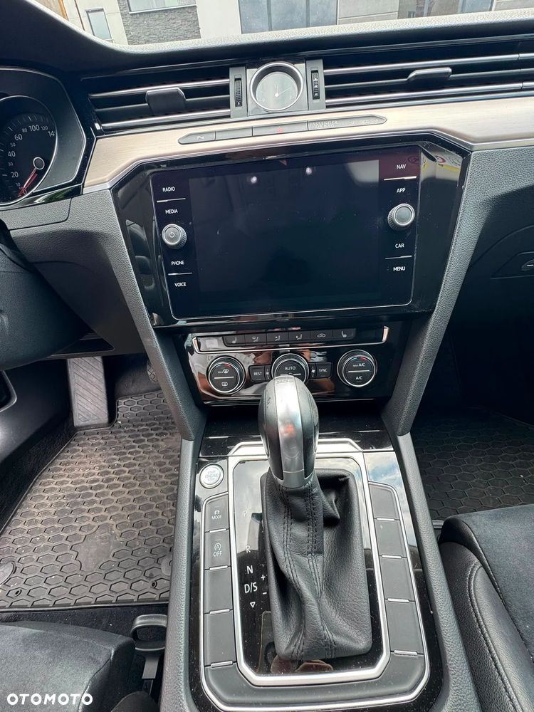 Volkswagen Passat 2.0 TSI BMT Highline DSG - 26