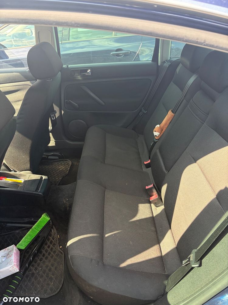 Volkswagen Passat 1.9 TDI Basis - 5