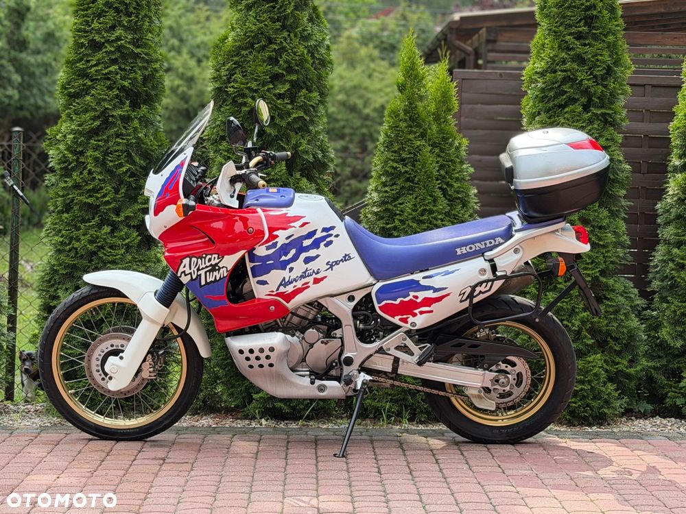 Honda XRV - 7