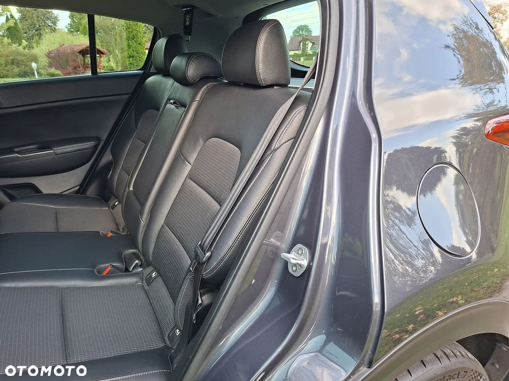 Kia Sportage - 16