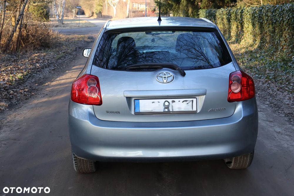 Toyota Auris 1.33 VVT-i Luna - 3