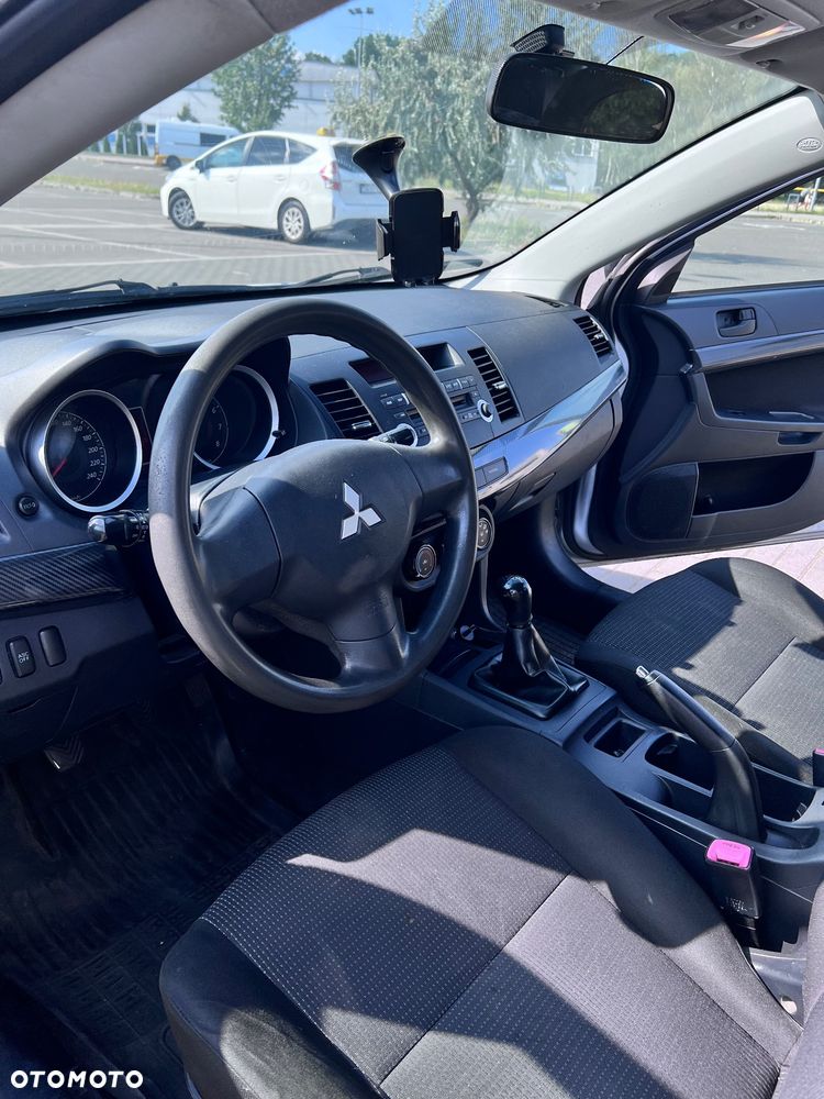 Mitsubishi Lancer 1.8 Invite - 12