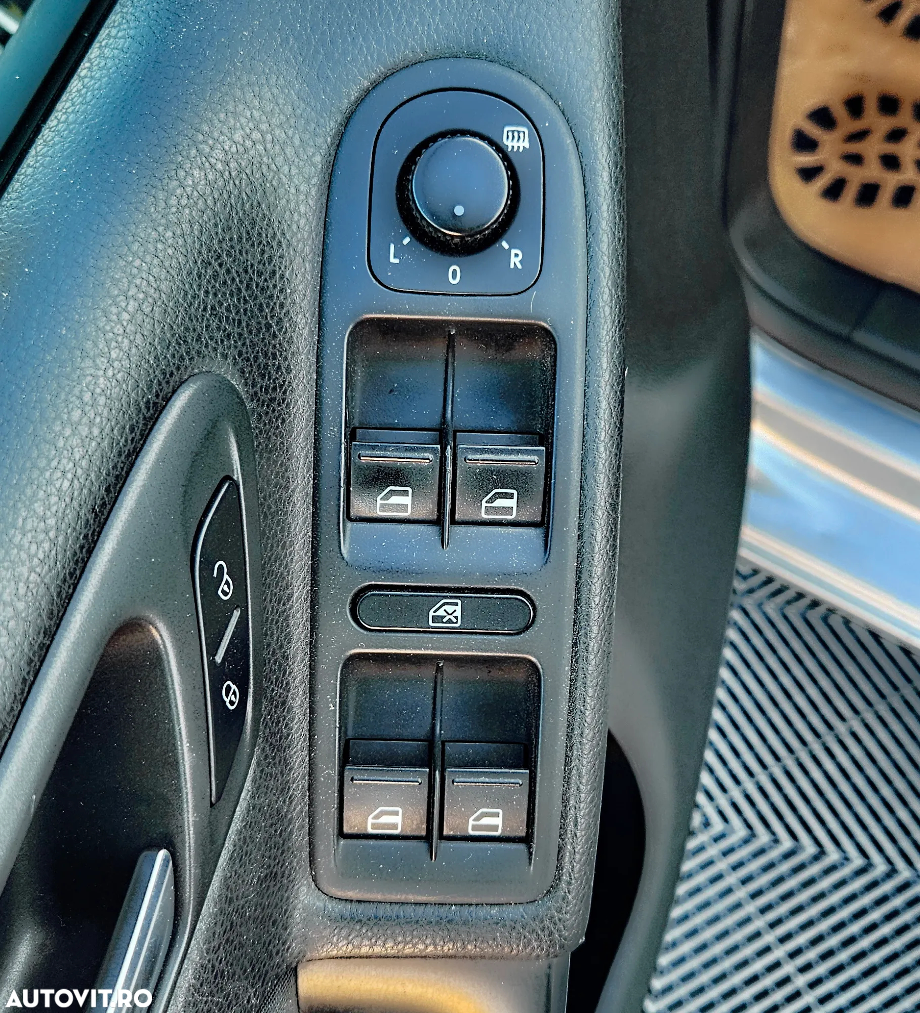 Volkswagen Golf - 10