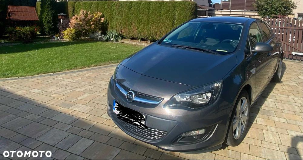 Opel Astra 2014 photo 2