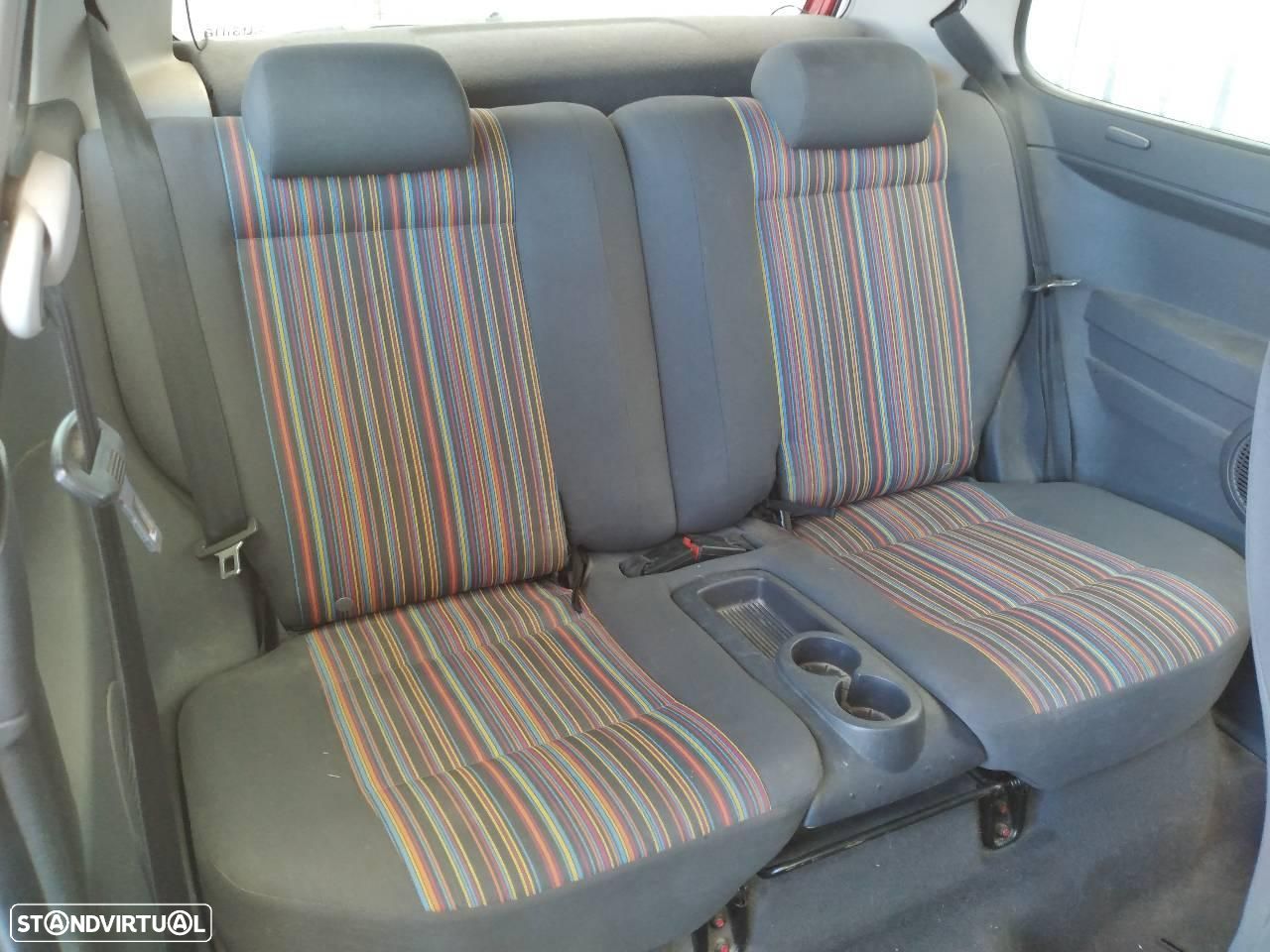 BANCOS TRASEIROS VOLKSWAGEN FOX 5Z104.2005 - 1