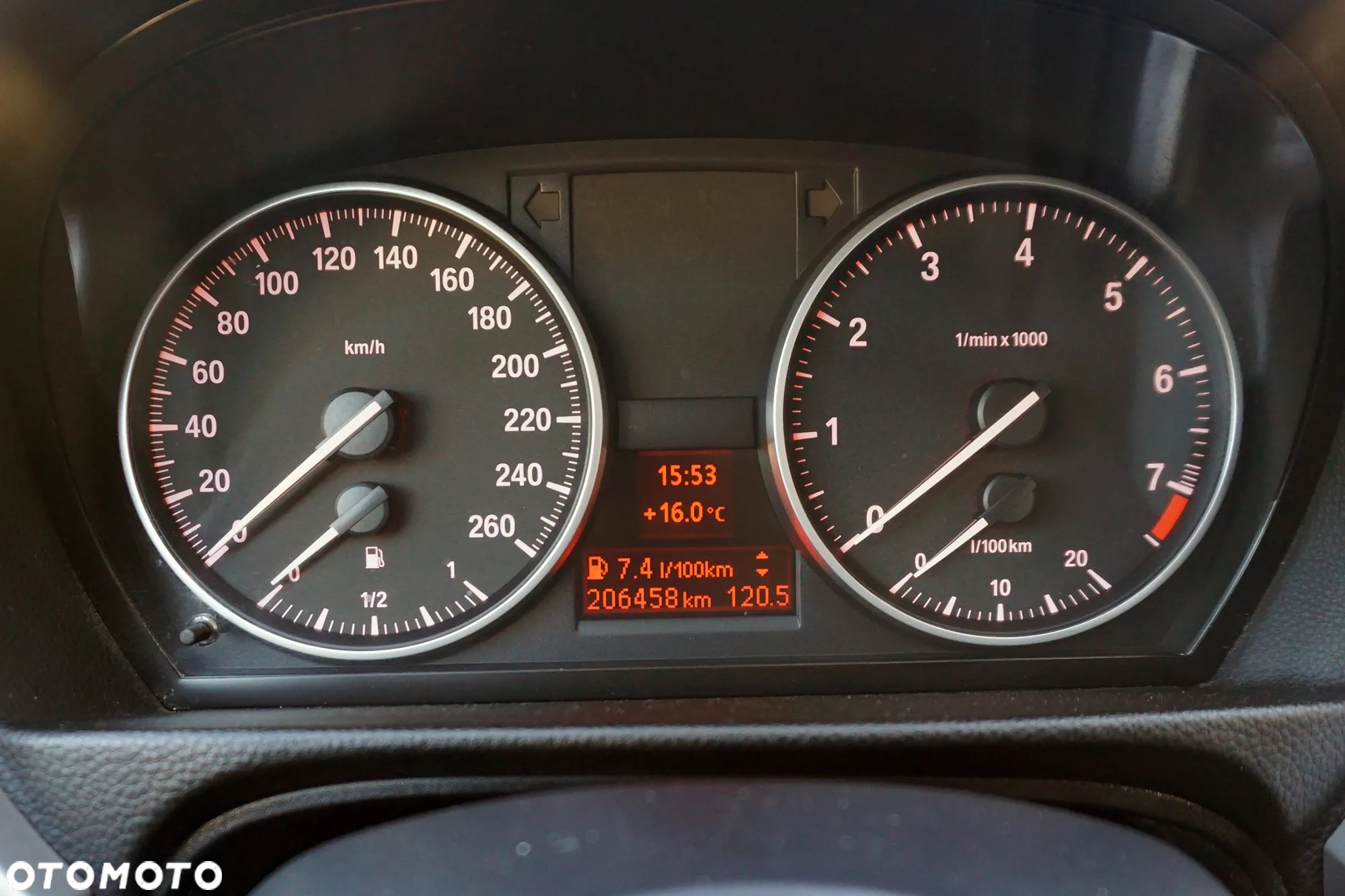 BMW Seria 3 320i Touring - 14