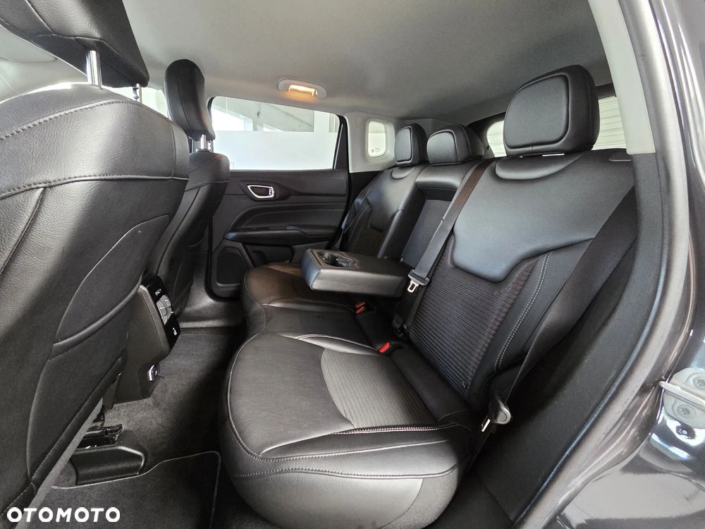 Jeep Compass 1.3 TMair Night Eagle FWD S&S - 13