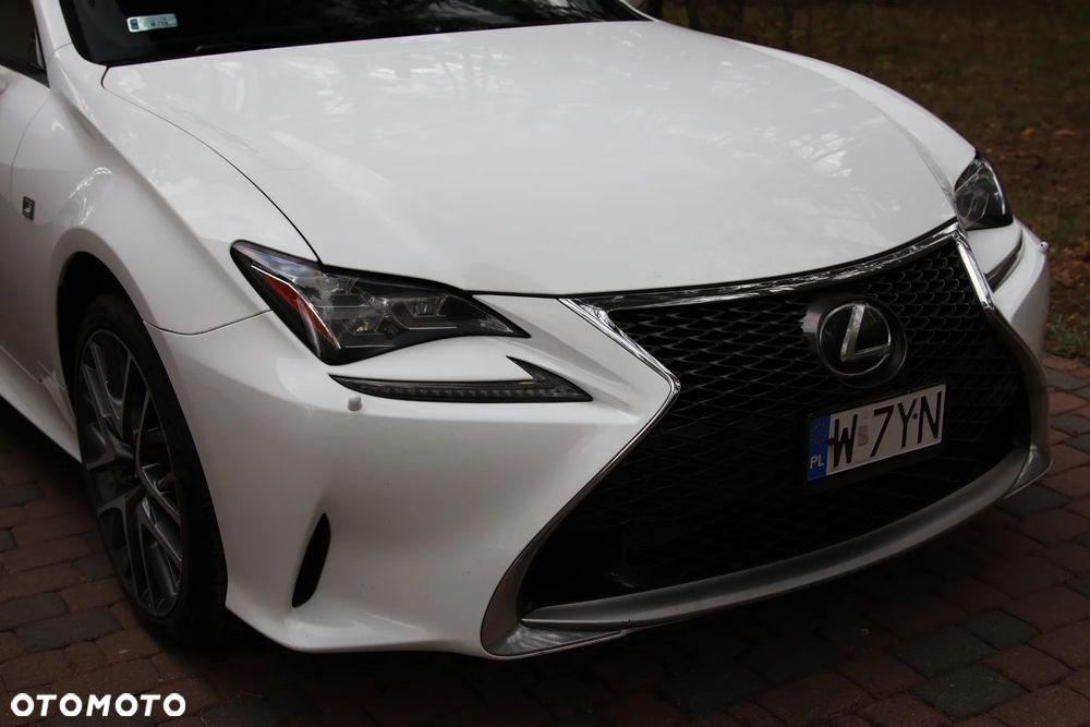 Lexus RC - 10