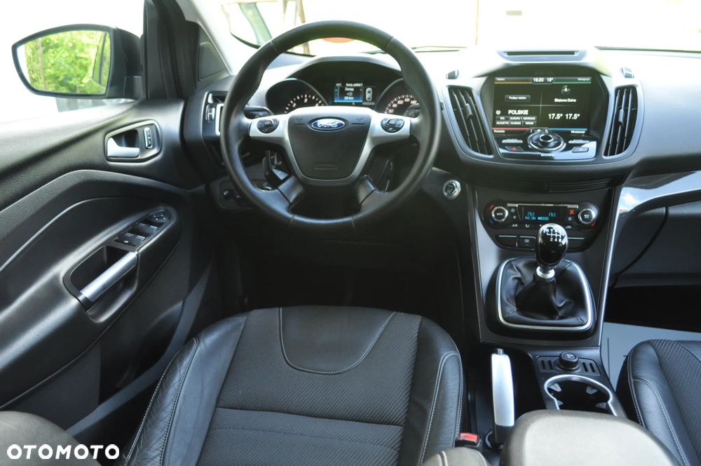 Ford Kuga 2.0 TDCi 4x4 Titanium - 25
