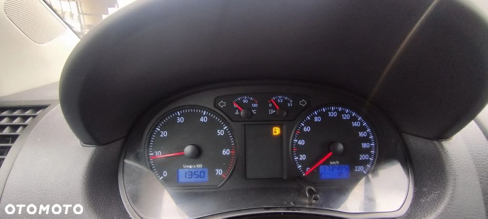 Volkswagen Polo - 11