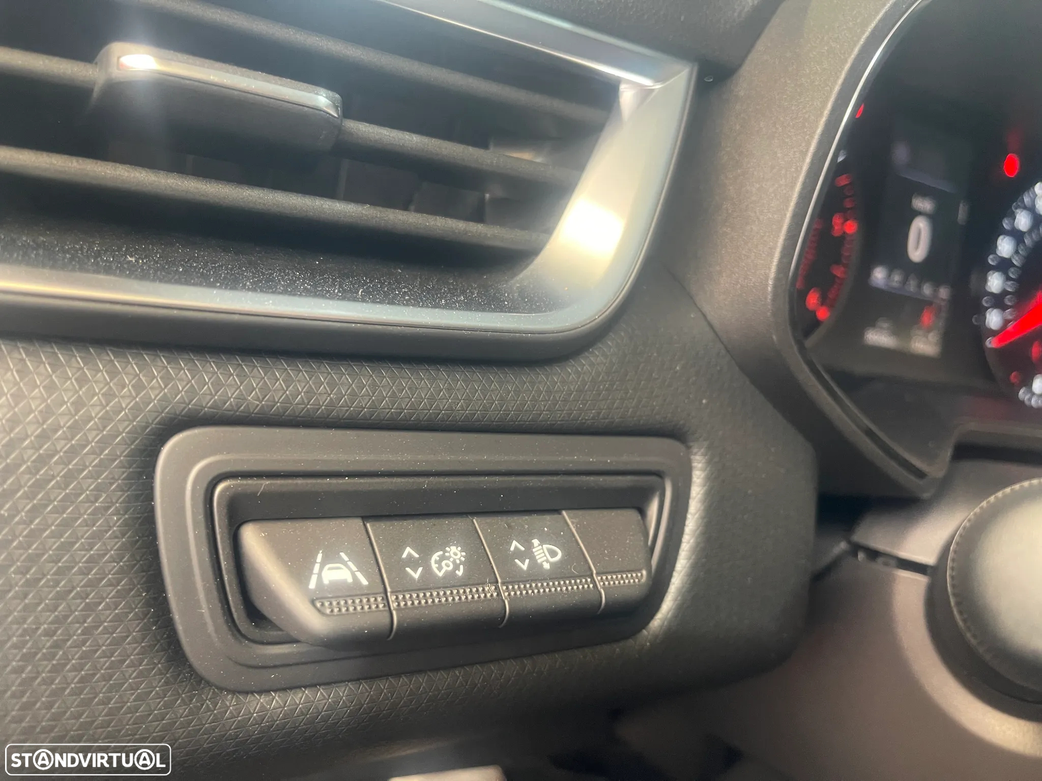 Renault Clio BLUE dCi 100 BUSINESS EDITION - 34