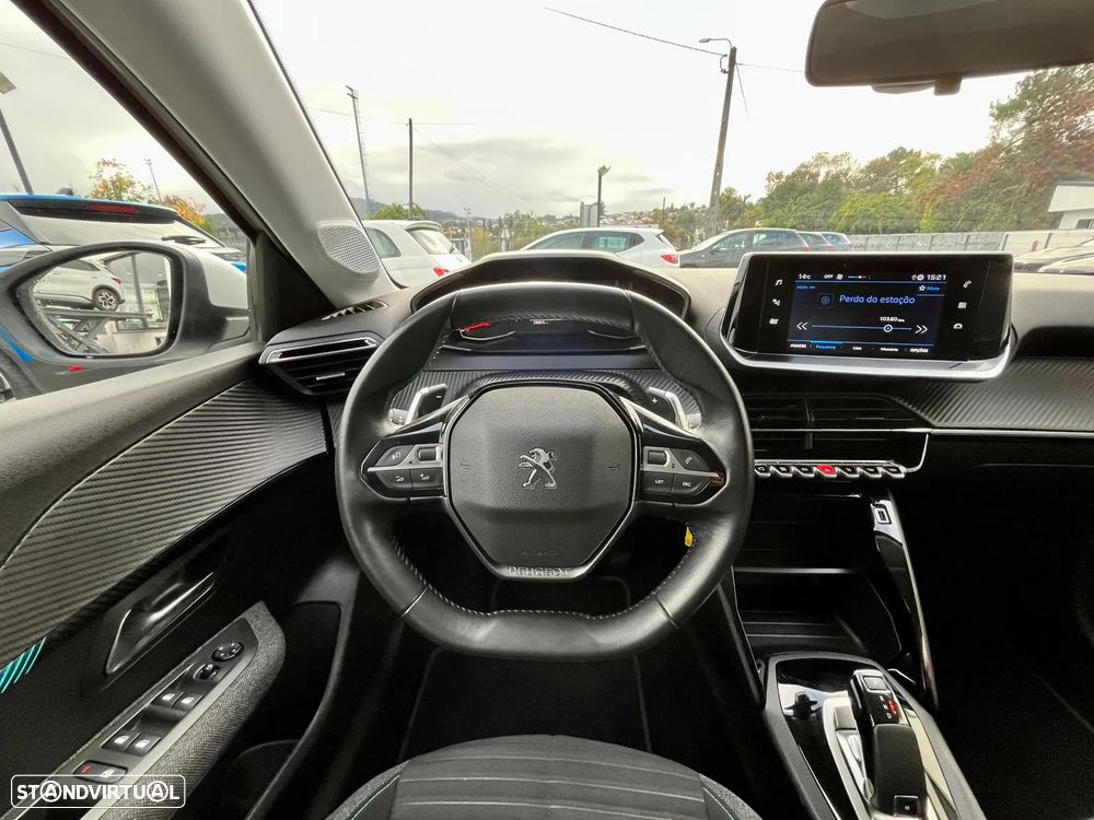 Peugeot 208 1.2 PureTech Allure EAT8 - 17