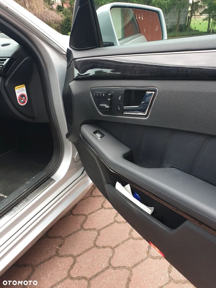 Mercedes-Benz Klasa E 350 CDI DPF 4Matic BlueEFFICIENCY 7G-TRONIC Avantgarde - 14