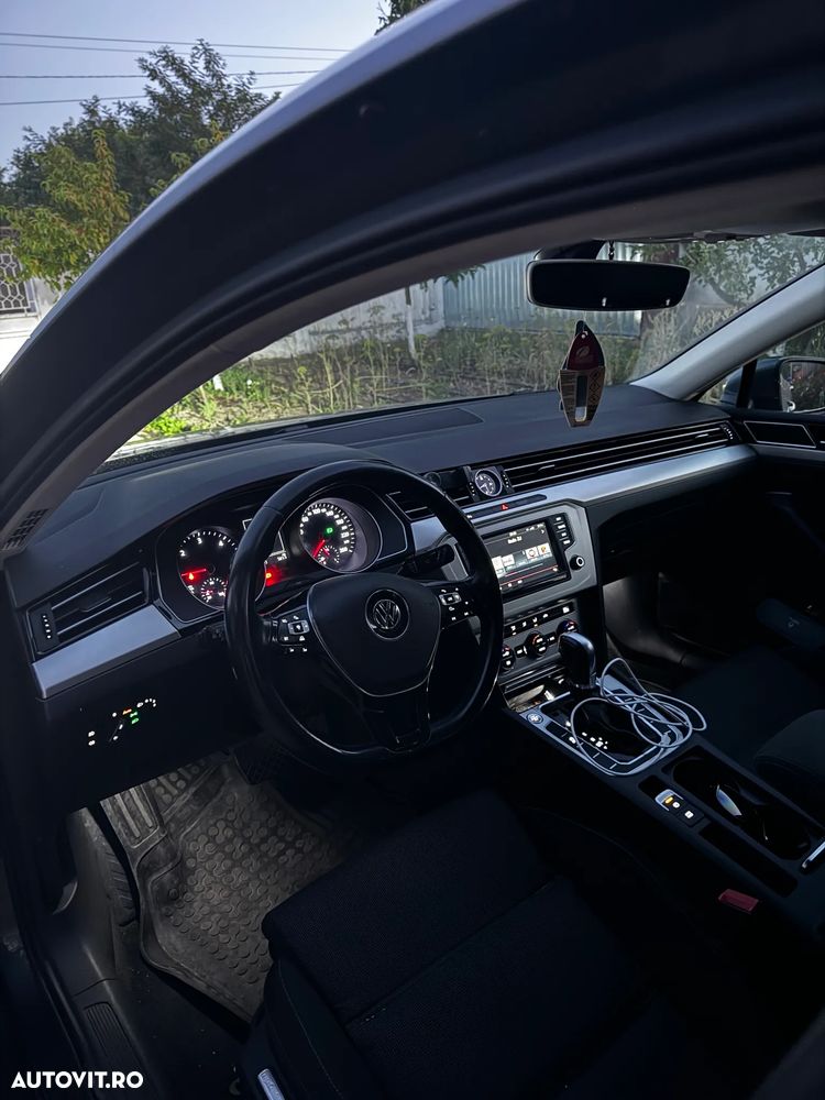 Volkswagen Passat 2.0 TDI (BlueMotion Technology) DSG Comfortline - 16