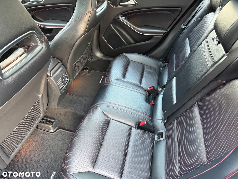 Mercedes-Benz GLA 250 4Matic 7G-DCT AMG Line - 27