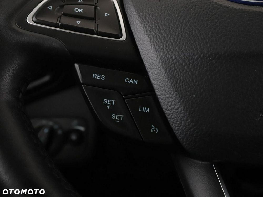 Ford Kuga 2.0 TDCi 2x4 Titanium - 31