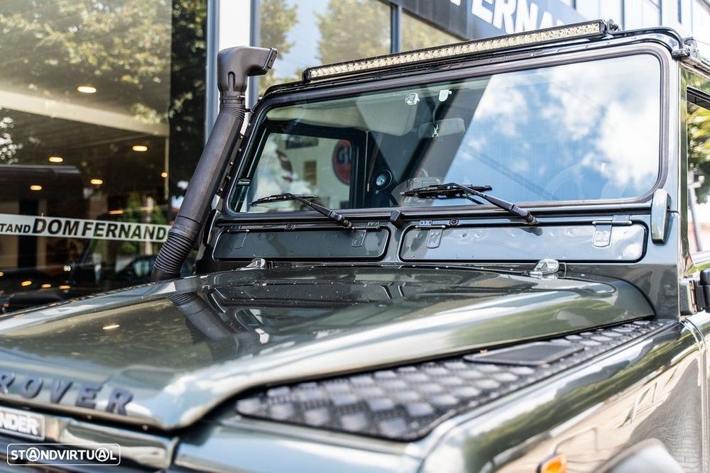 Land Rover Defender - 14