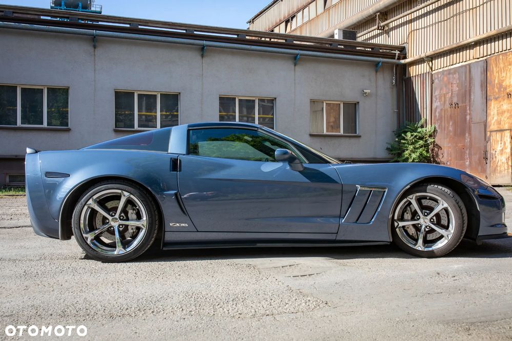 Chevrolet Corvette - 13