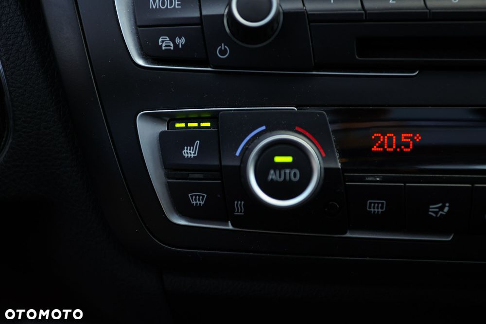 BMW Seria 3 320d Efficient Dynamics Edition Sport Line - 30